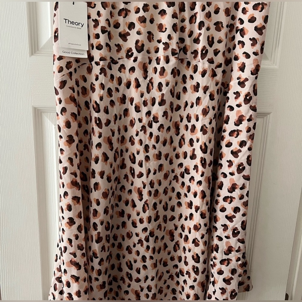NWT - Theory Skirt!